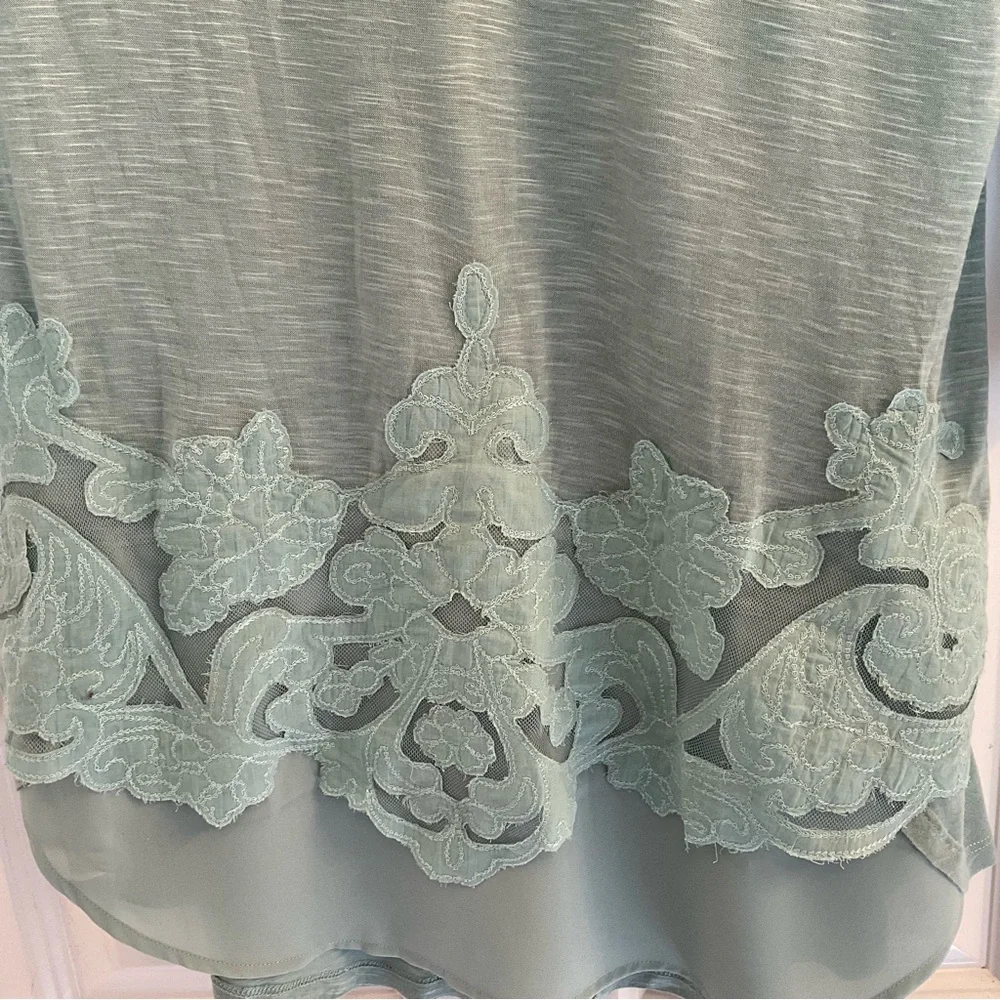 Bandolino Hadley Tunic Top - NWT - Size Small - Antibes Green - Picture 4 of 10